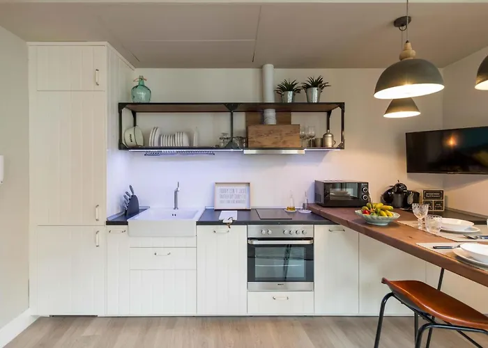 Chezmoihomes Trinidad Deluxe 1 גרנדה
